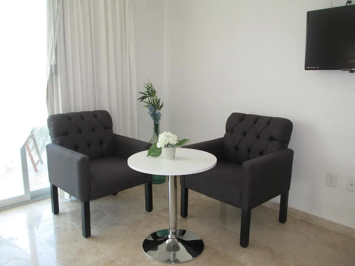 מלון דירות פלאייה דל כרמן Coral Suites Ocean View Rooftop